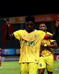 必发-越南媒体：29岁尼日利亚籍球员奥拉哈已经申请入籍越南